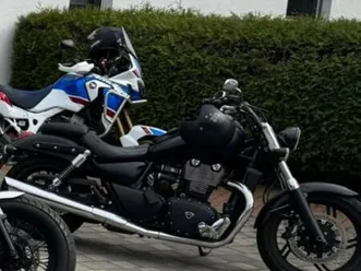 triumph thunderbird storm black edition