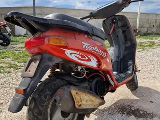 piaggio typhoon 125 cm3, 1999 god.