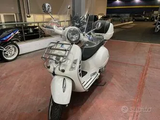 piaggio vespa 300 gts - 2010