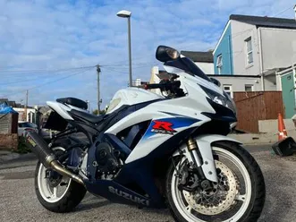 suzuki, gsx-r, 2013, 599 (cc)