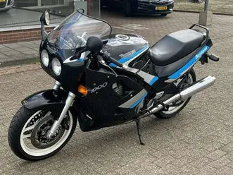 triumph daytona 1000 zwart