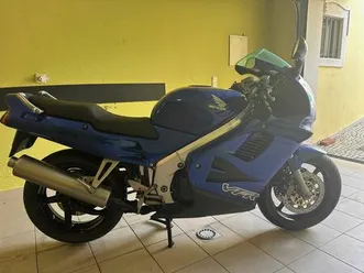 honda vfr 750f (rc36) v4 cascais e estoril
