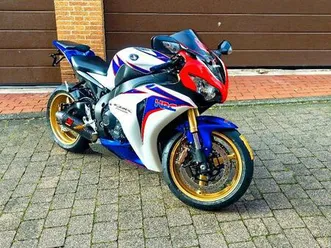 honda cbr1000rr sc59 abs /neu inspektion/akrapovic