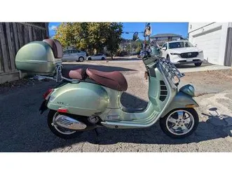 2017 vespa gtv300 abs - no dealer fees!