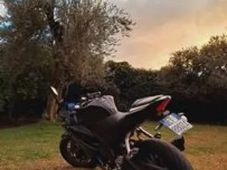 yamaha yzf-r125 full optional + scarico akrapovic