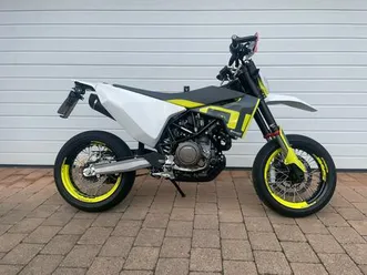 husqvarna 701 supermoto a2