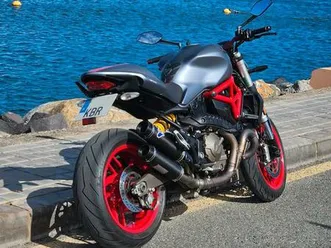 ducati - monster 821 - 2017