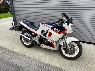 kawasaki gpz600r