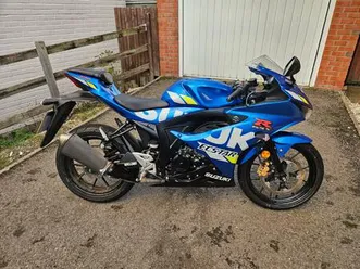 suzuki gsx-r125 super sports petrol manual euro 4 (14 ps) 124 cc