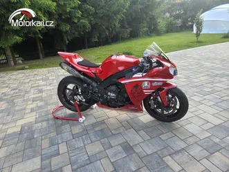 yamaha yzf-r1