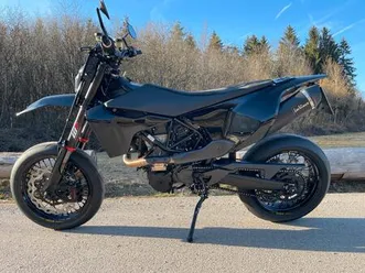 husqvarna 701 supermoto