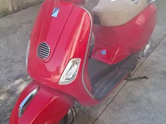 vespa lx 125 rosso