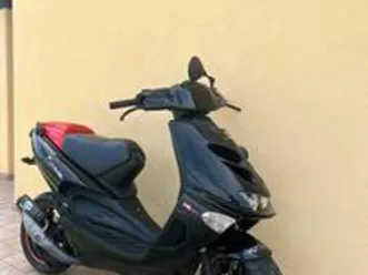 scooter aprilia sr 50