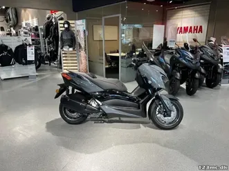 yamaha x-max 300