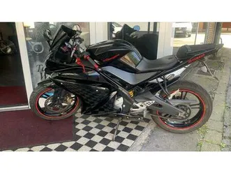 yamaha yzf-r125 gepflegt, sportlich, kaum gefahren schwarz rot
