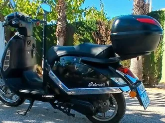 roller motowell retrosa 125 motorroller