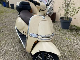 scooter électrique rider 5000 – 125 cc – très bien équipé – 3 716 km