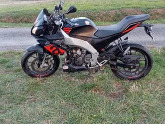 aprilia tuono 125