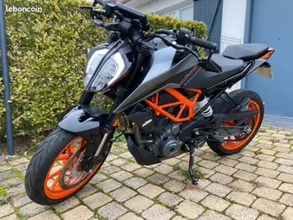 ktm duke 390. 2021