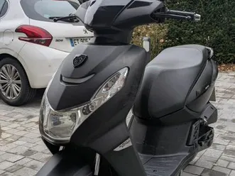 scooter 50 cc peugeot kisbee black edition décembre 2024