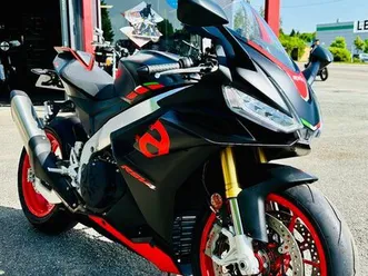 aprilia rsv4
