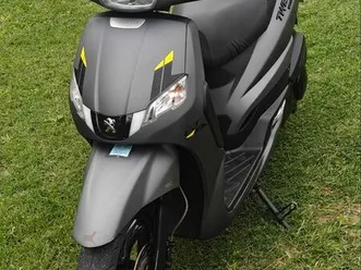 peugeot tweet 125 rs – 2021 – 12 000 km – entretien complet / état proche du neuf
