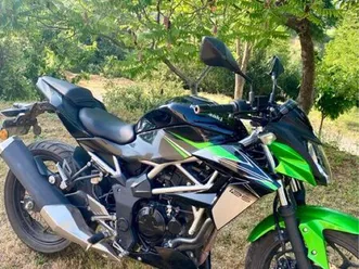 moto kawasaki z125 – 2023 – ≈ 4 900 km – 1ʳᵉ main – révisée – gravée