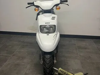 mbk booster blanc – 2014 – très bon état – 2 000