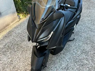 scooter yamaha x-max 300