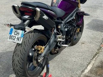 échange street triple 675