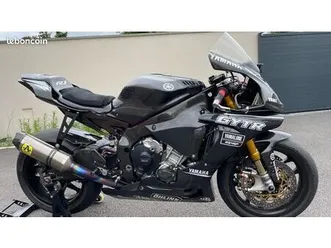 yamaha r1 piste