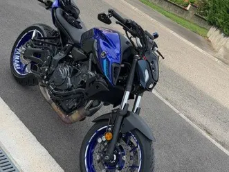 mt 07 a2 akra titane ?