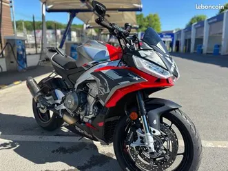 aprilia tuono 660