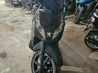 peugeot 125 geopolis très bon état