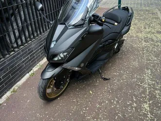 yamaha tmax black max