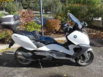 vends scooter c 650 gt