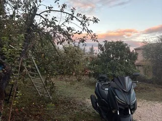 yamaha xmax 2022 – excellent état – 9 900 km – avec bulle sport + grande bulle claire