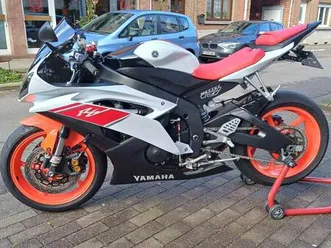② yamaha r6 année 2006 rj11