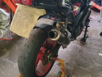 aprilia tuono rsv 1000