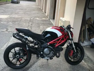 ducati monster 796