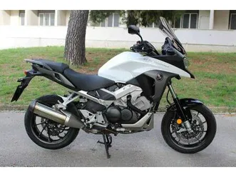 honda vfr800x, crossrunner 800, samo 10.050 km, 2015 god.