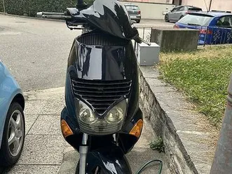 leonardo aprilia 125 canton tessin -