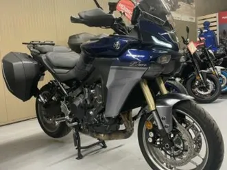 yamaha tracer 9 gt+ y-amt 2025 900 cm3 | moto routière | 2 500 km | bleu | 73540 la bathie