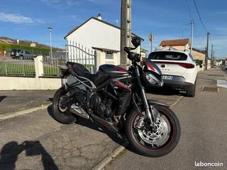 street triple rs