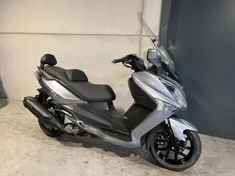 ② sym joymax gts 300 abs in prachtstaat