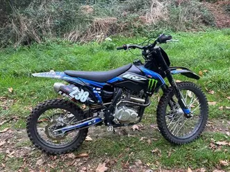 moto erz crz 2025 ( dirt 250cm3 4t)