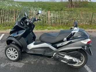 piaggio mp3 400 lt ie – 2009 – très bon état – 18 069 km
