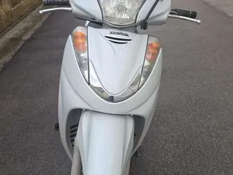 honda sh 300 bianco