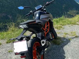 ktm 390 duke - quickshifter - naked bike