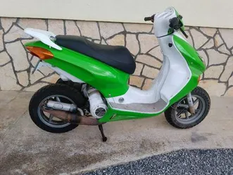 honda x8r-x 49 cm3, 2002 god.